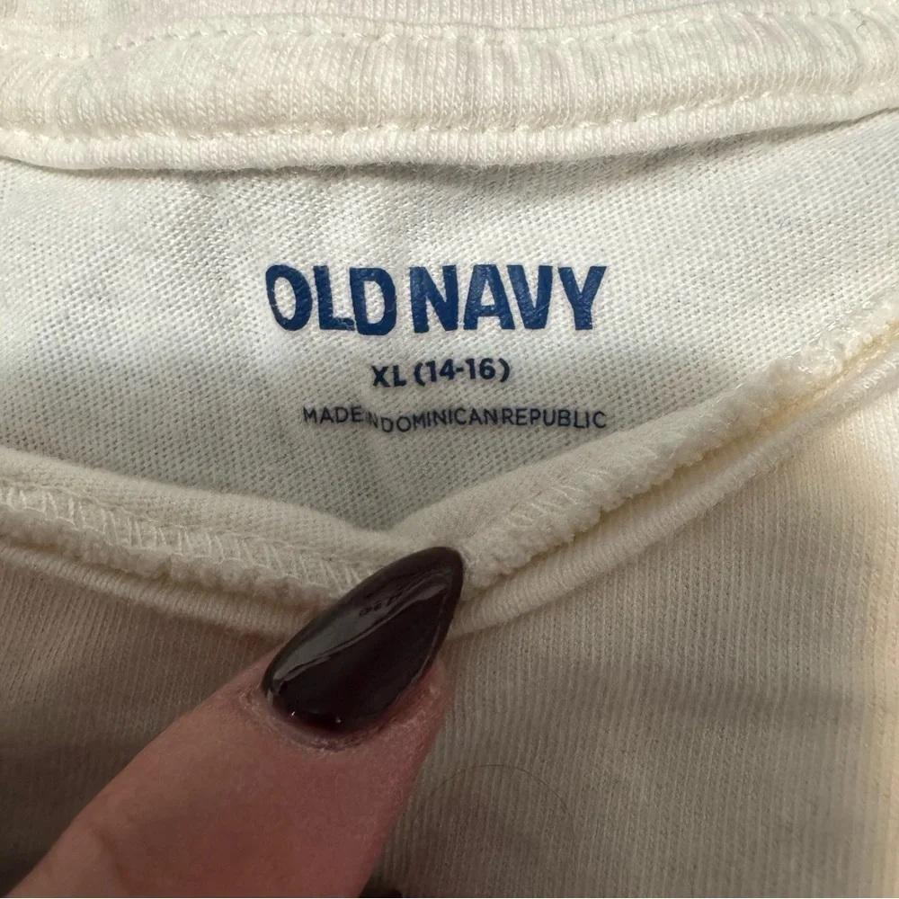 Old Navy Cream Tee w Purple joggers. Kids XL